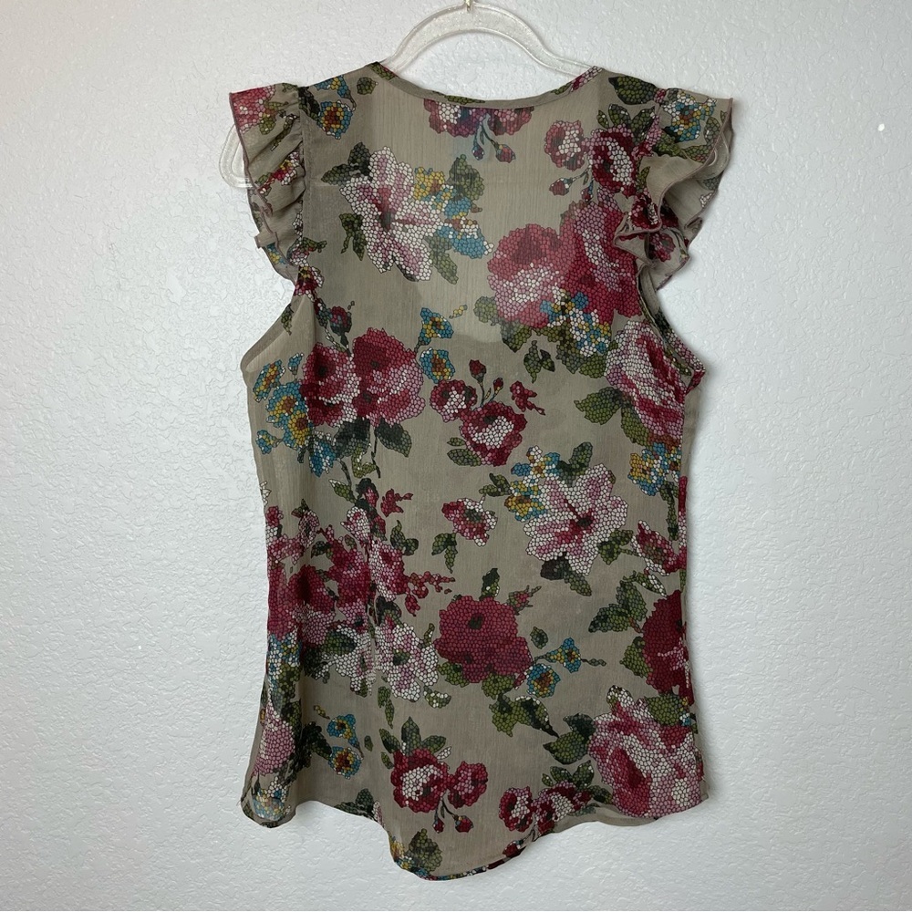 h.i.p. Multicolor Floral Ruffle Blouse Size M - Picture 7 of 7